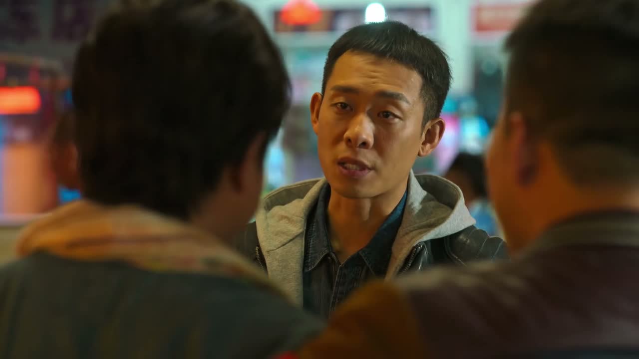 这里有什么吃的吗 我饿了