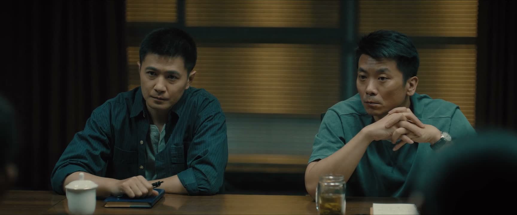我们要化悲痛为力量
