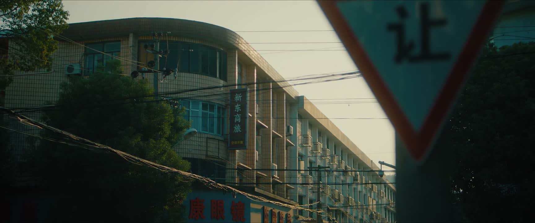 这汉堡真难吃 你说