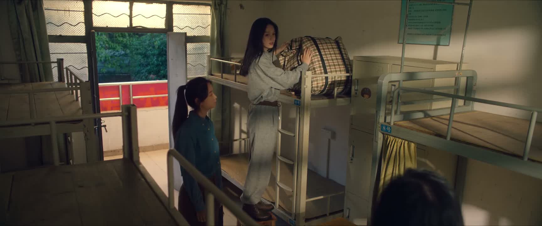 也挺辛苦的 你挺懂事
