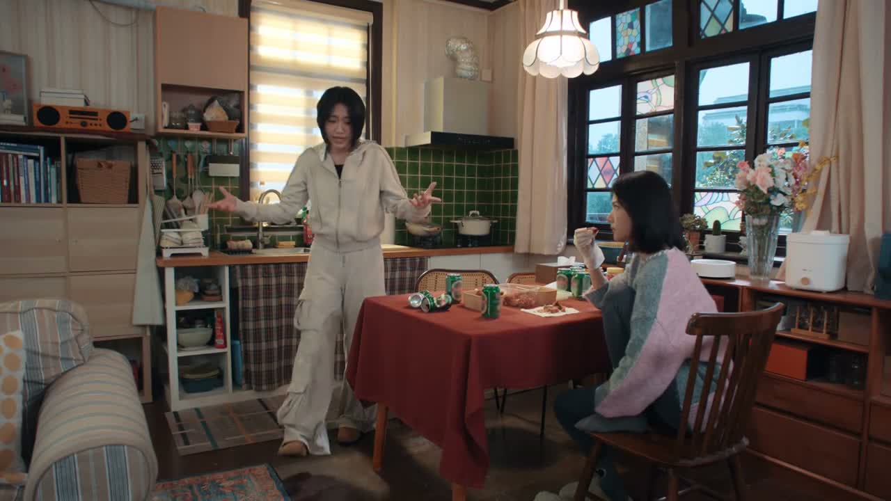 孤男寡女共处一室