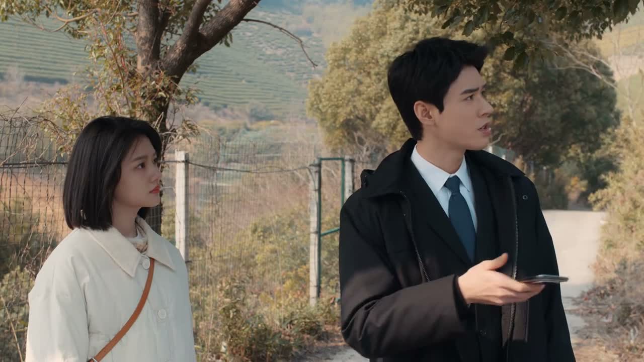 应该是往山上走吧