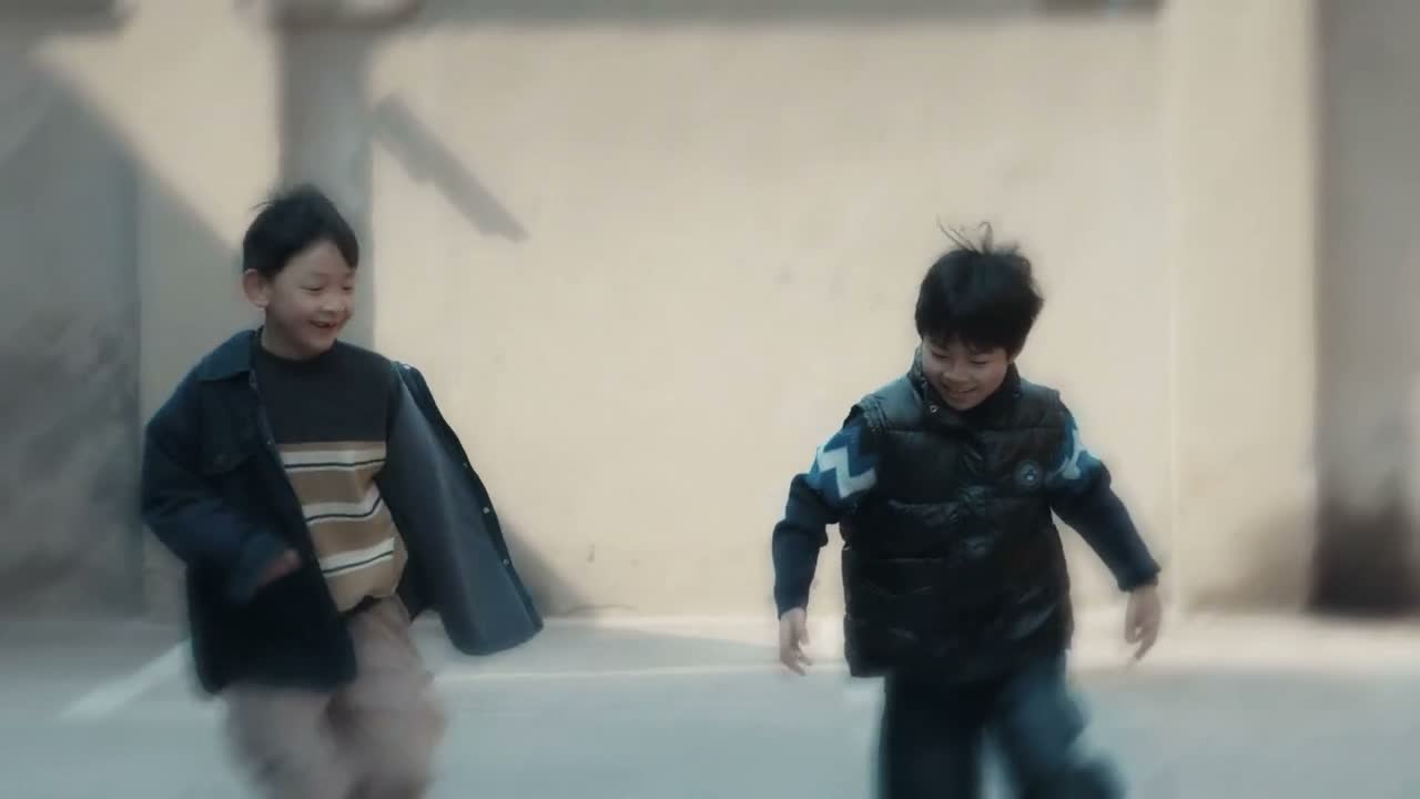 总有人想尽各种办法接近他