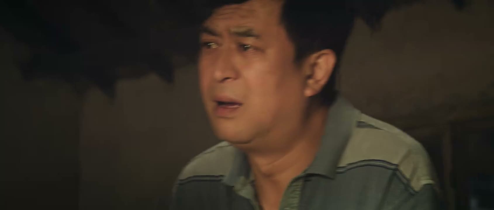 还 舌头都是硬的 你看看