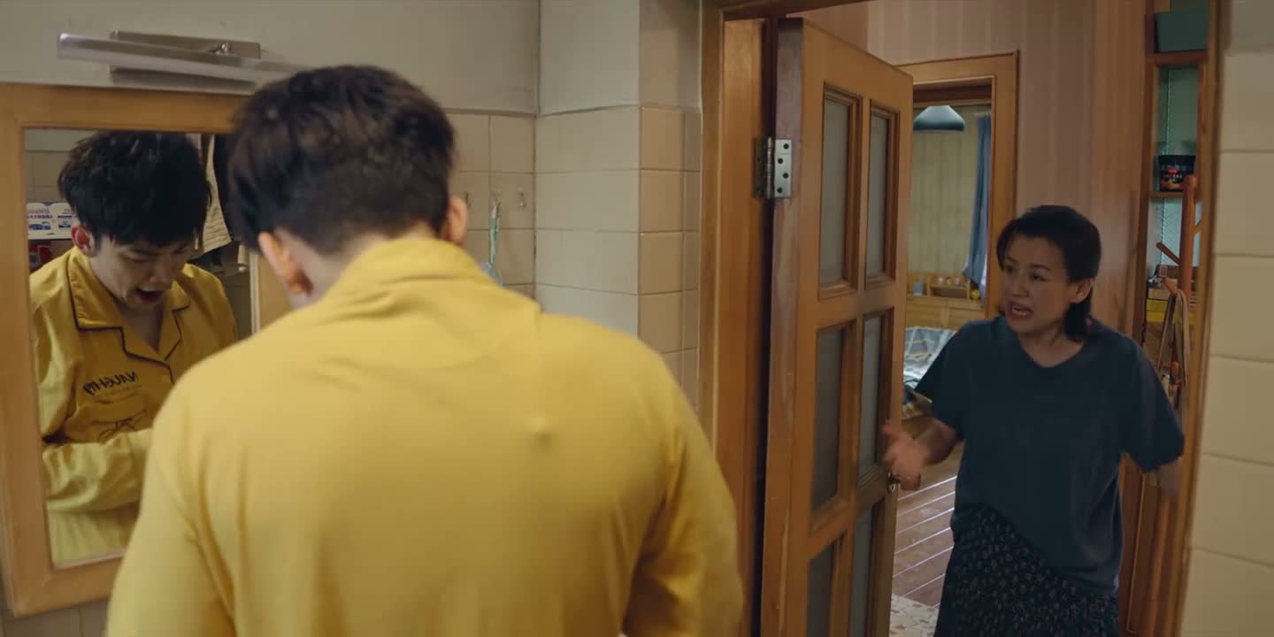 妈连考大学的机会都没有