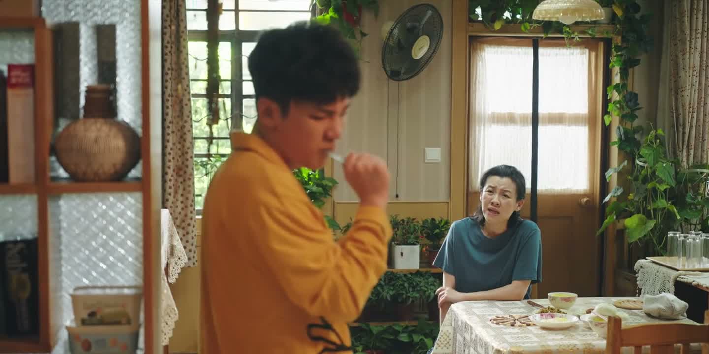 是不是就穿一次的那种啊
