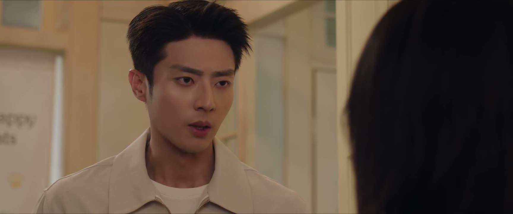 回来以后她就不对劲了