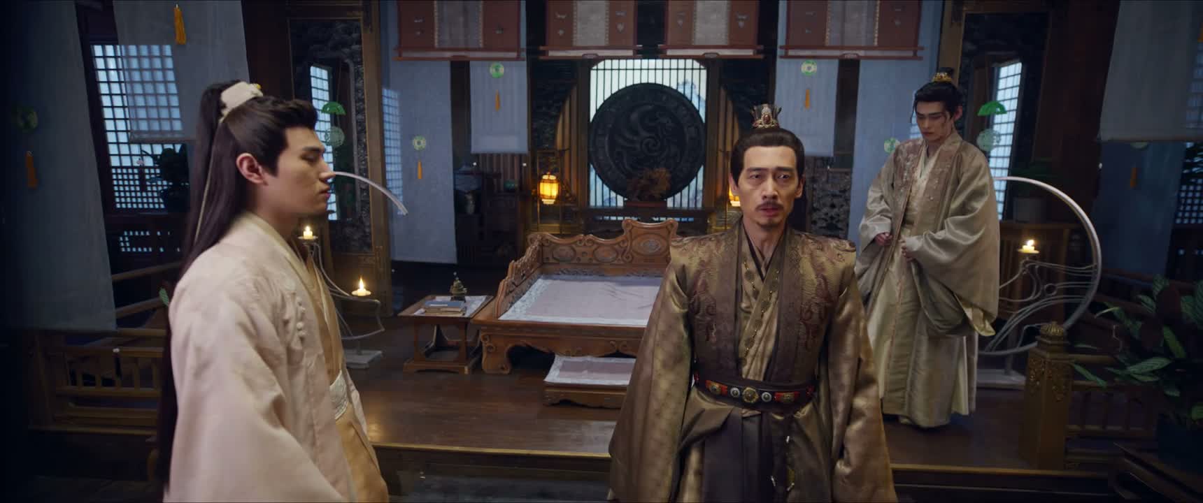 更是不能旁落