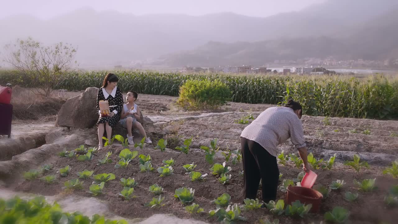 外婆有 你吃你的