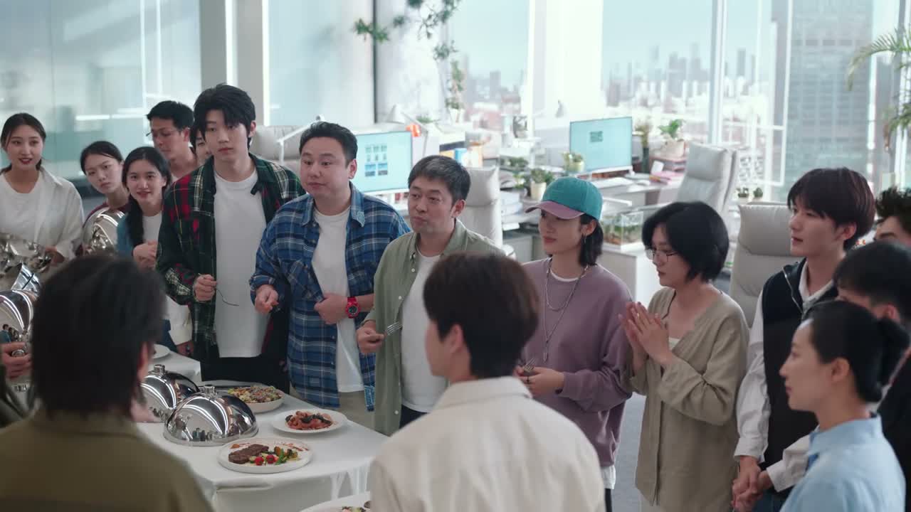 从故事的层面帮大家来 拓展一下
