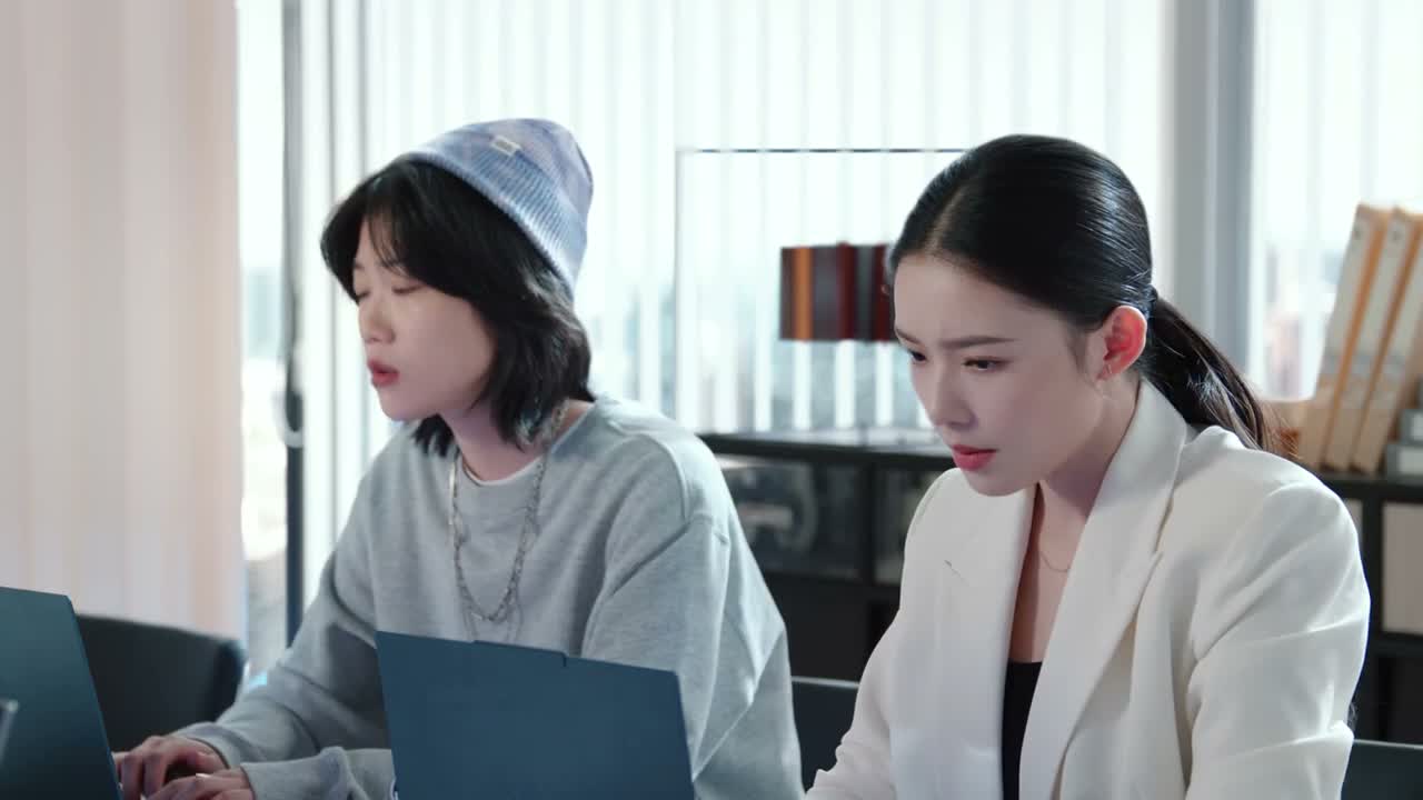 他们应该不止在搜索引擎上 搞事情 我再看看别的