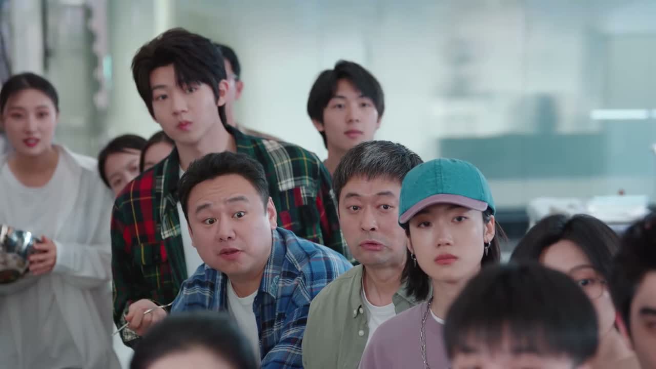 我们跟他们签署了 新的战略合作协议