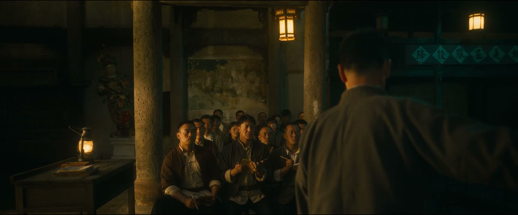 但是敌人的摩托化部队 马上就来增援
