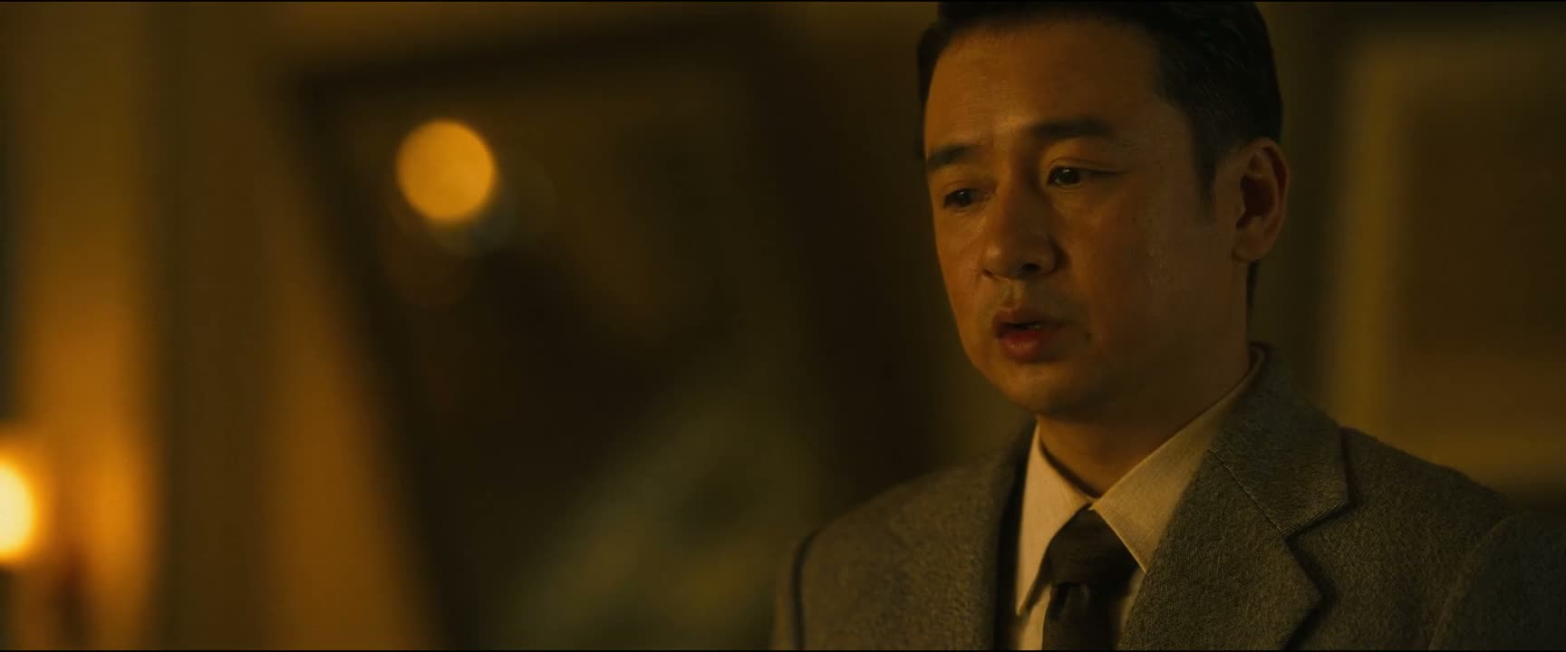 他说到了越南海防的时候 会给我们拍电报