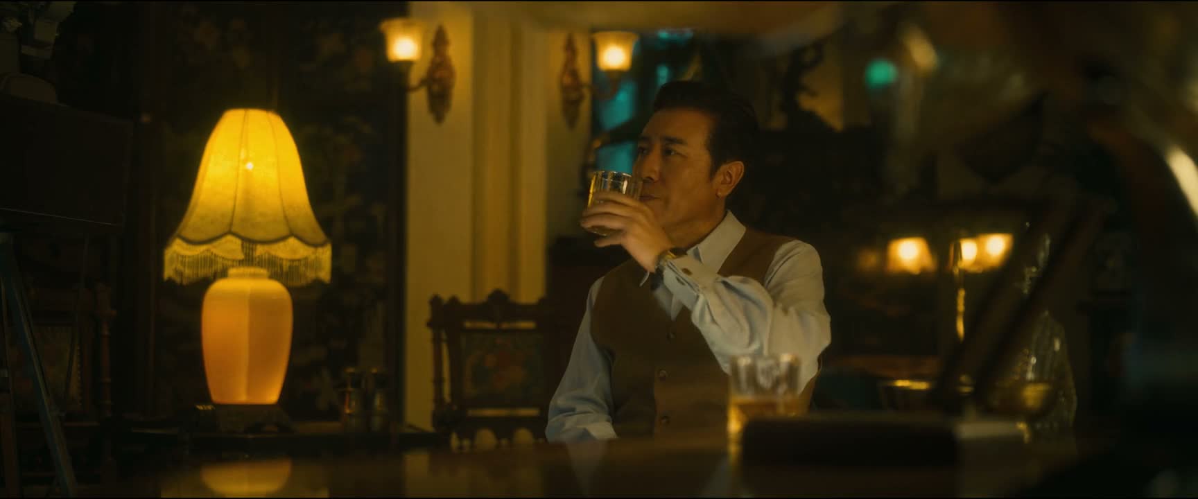 在租界你对付日本人那一套
