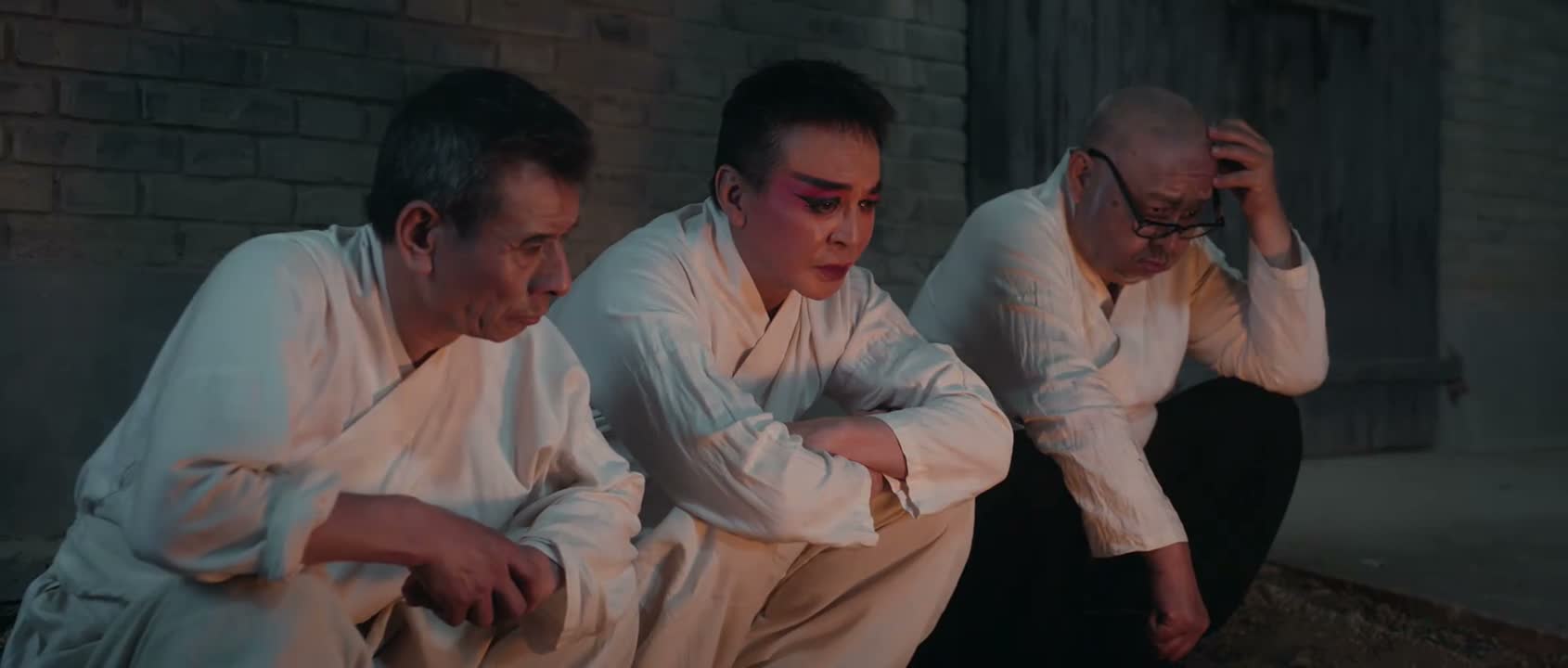 啥时候再送他回去入土为安