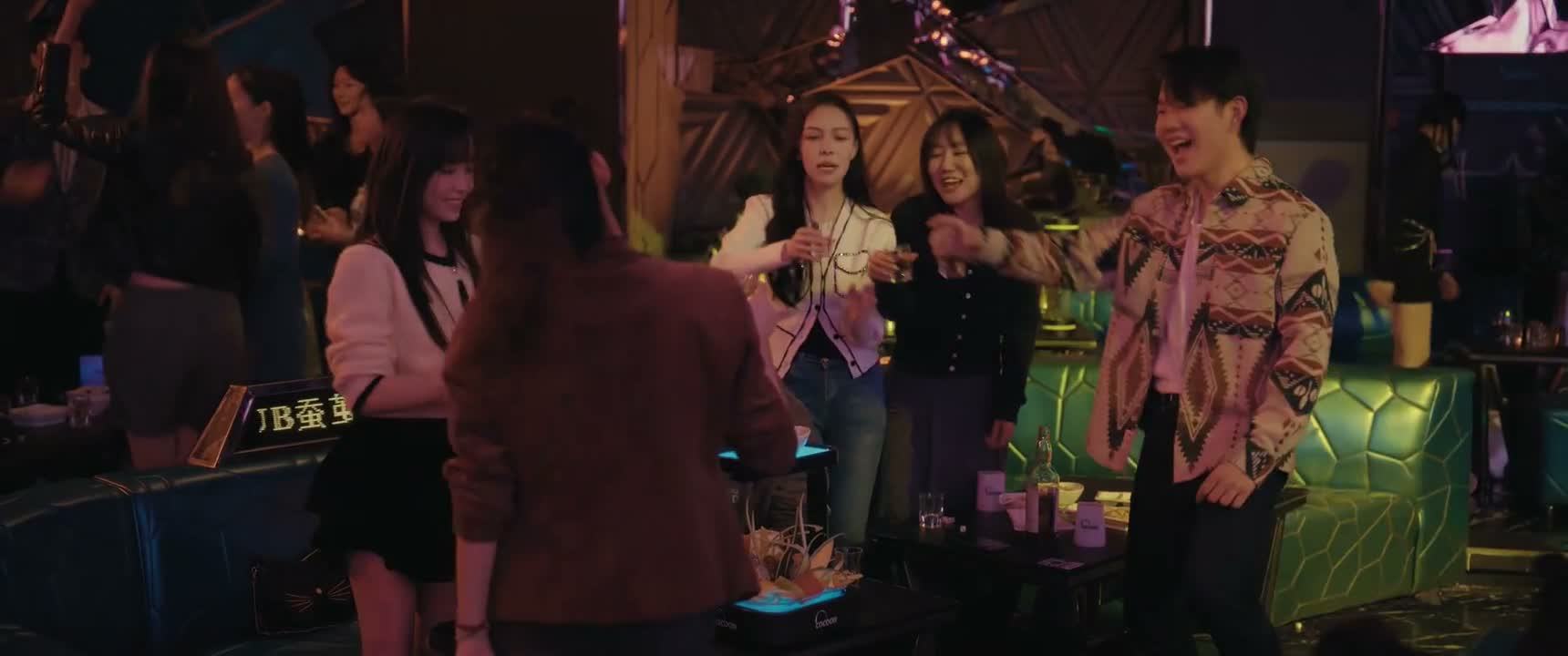 来干杯 干杯 干杯