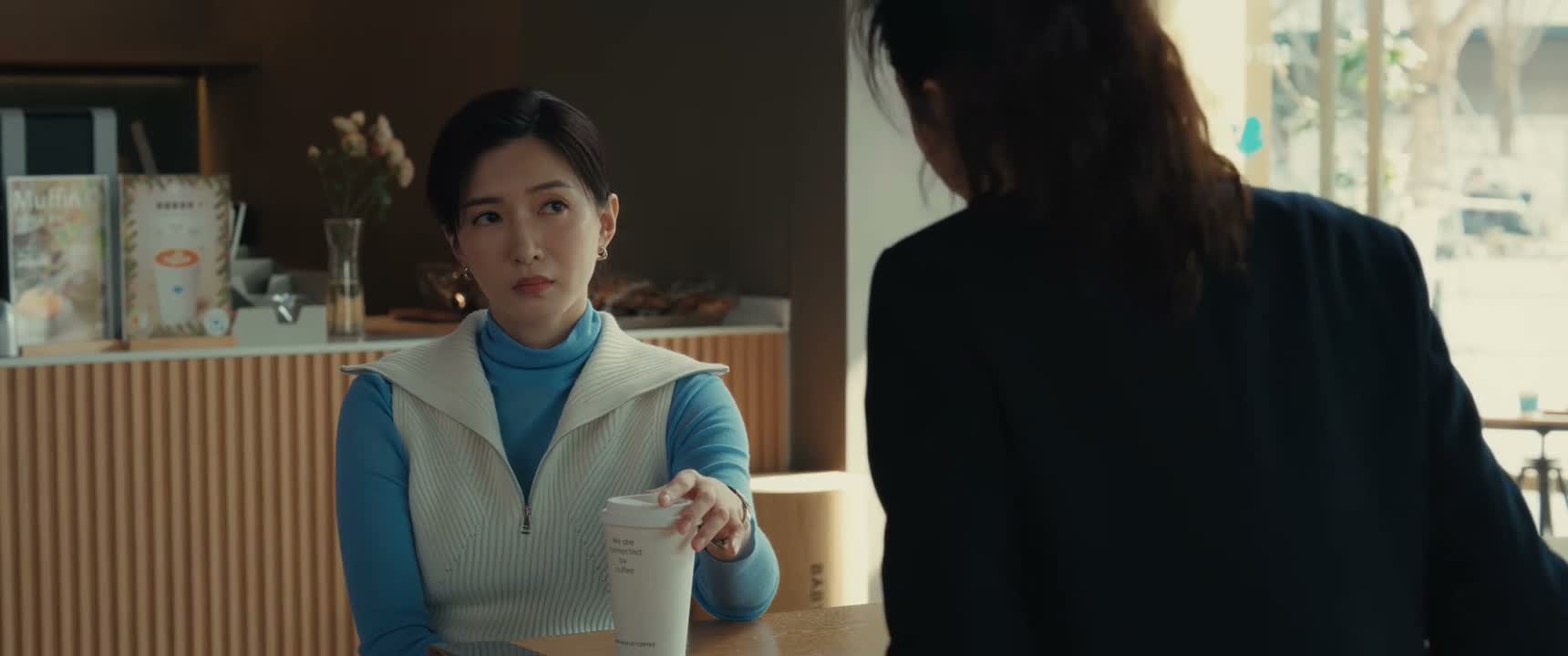 往有权有势的男人怀里推