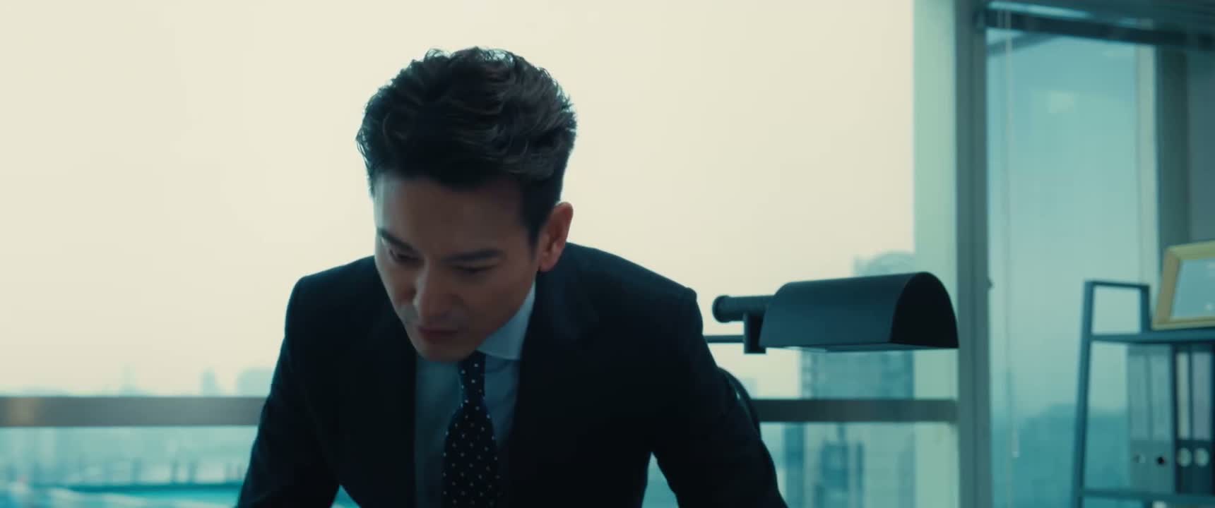 这要是传出去 你不是陷公司于不义吗