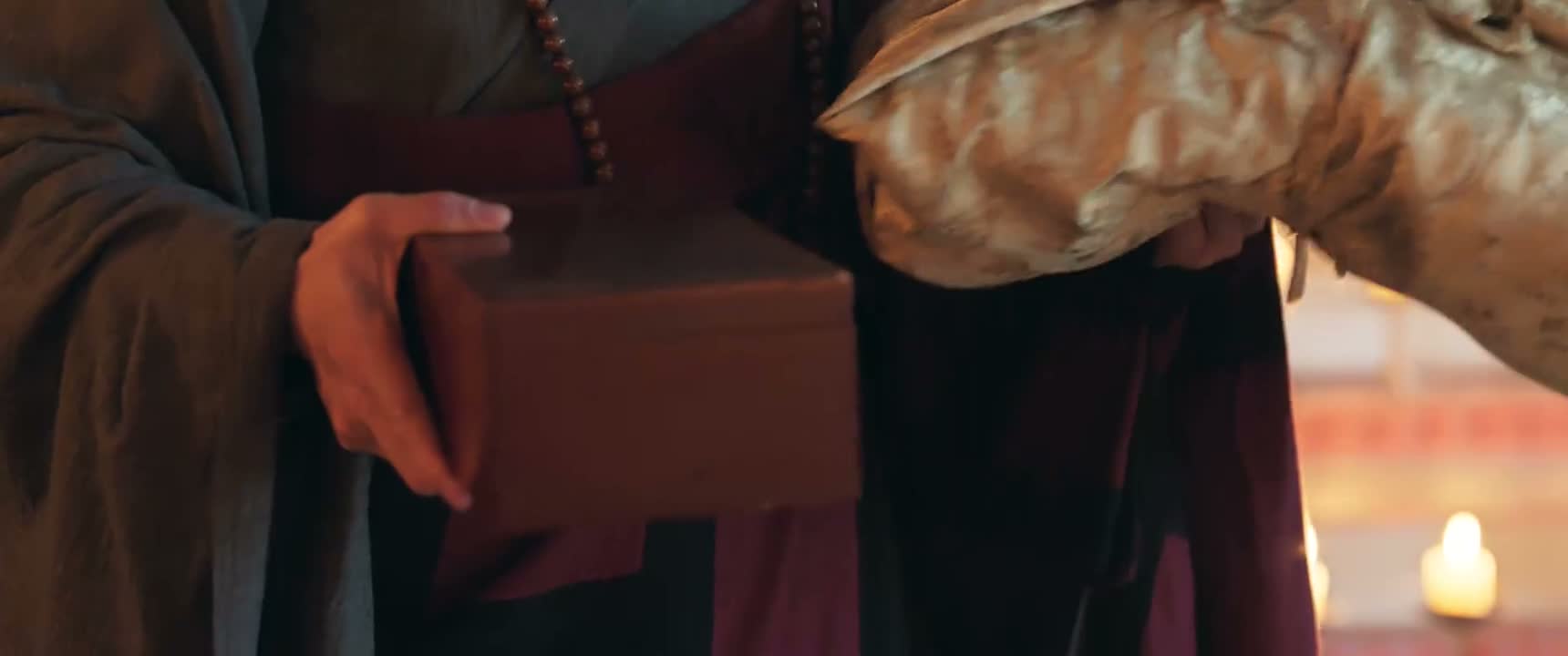 抱那孩子回来时所用的襁褓
