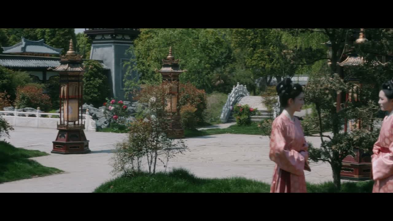 和太史丞倒在床上 一丝不挂