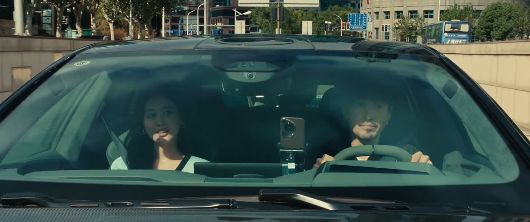 开这么好的车 出来拉顺风车