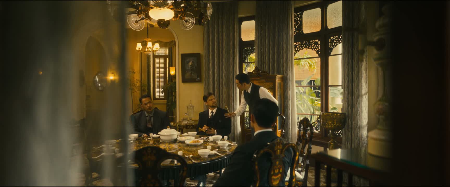 自以为啊 笼络人心