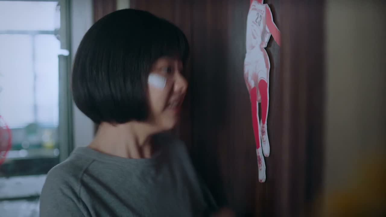 你还锁门你