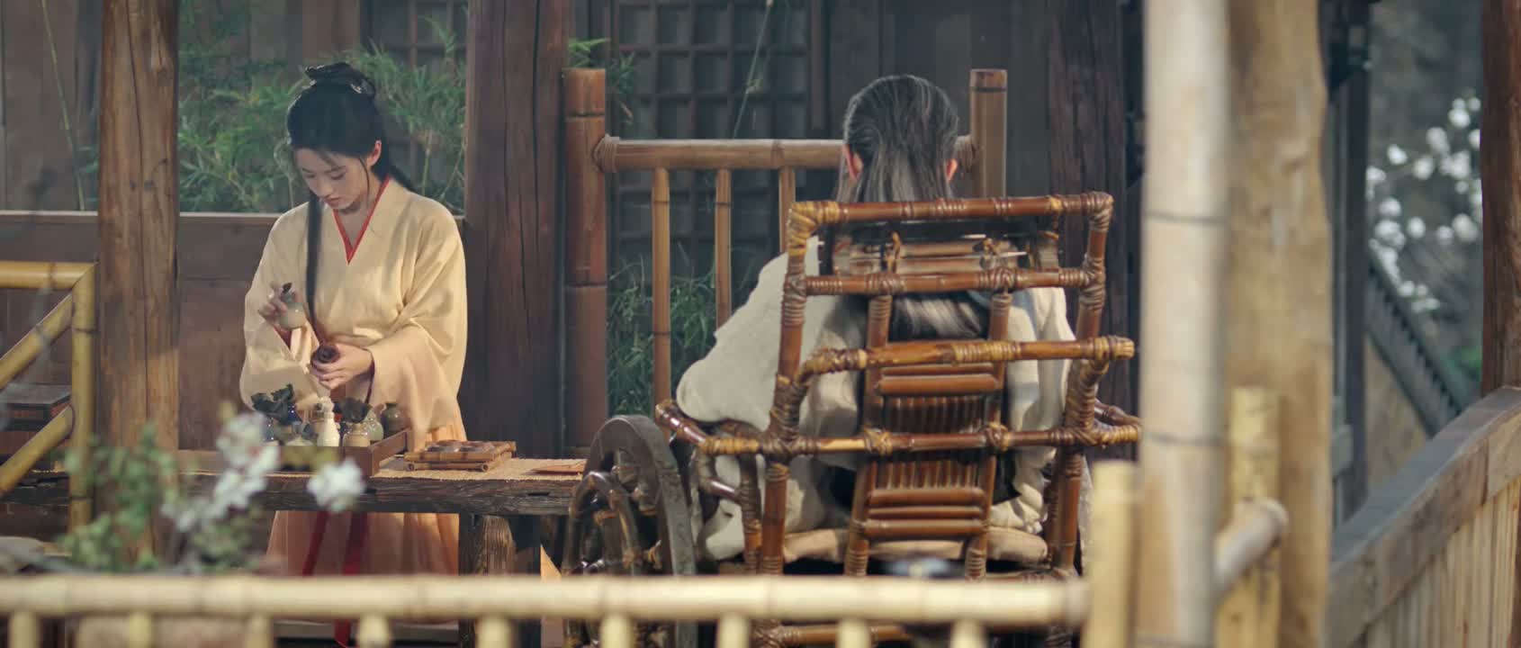 打架时打得比我还凶