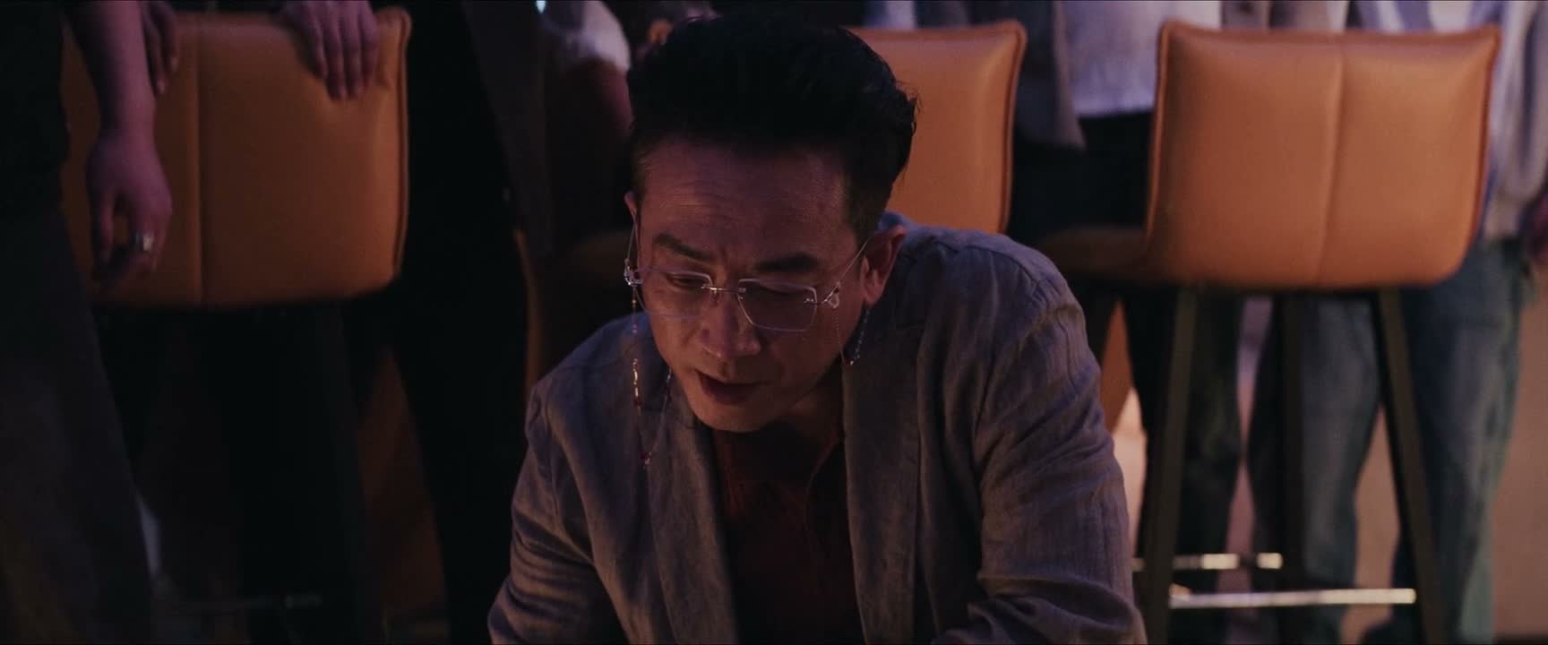 是一个吃里扒外的狗东西