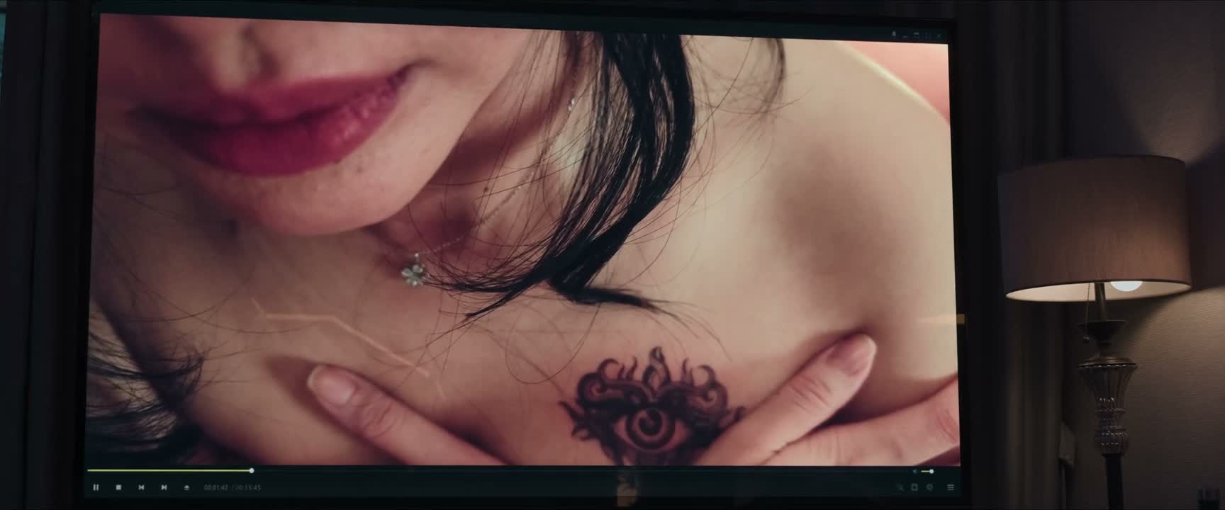 脱了衣服那才是真正的尤物
