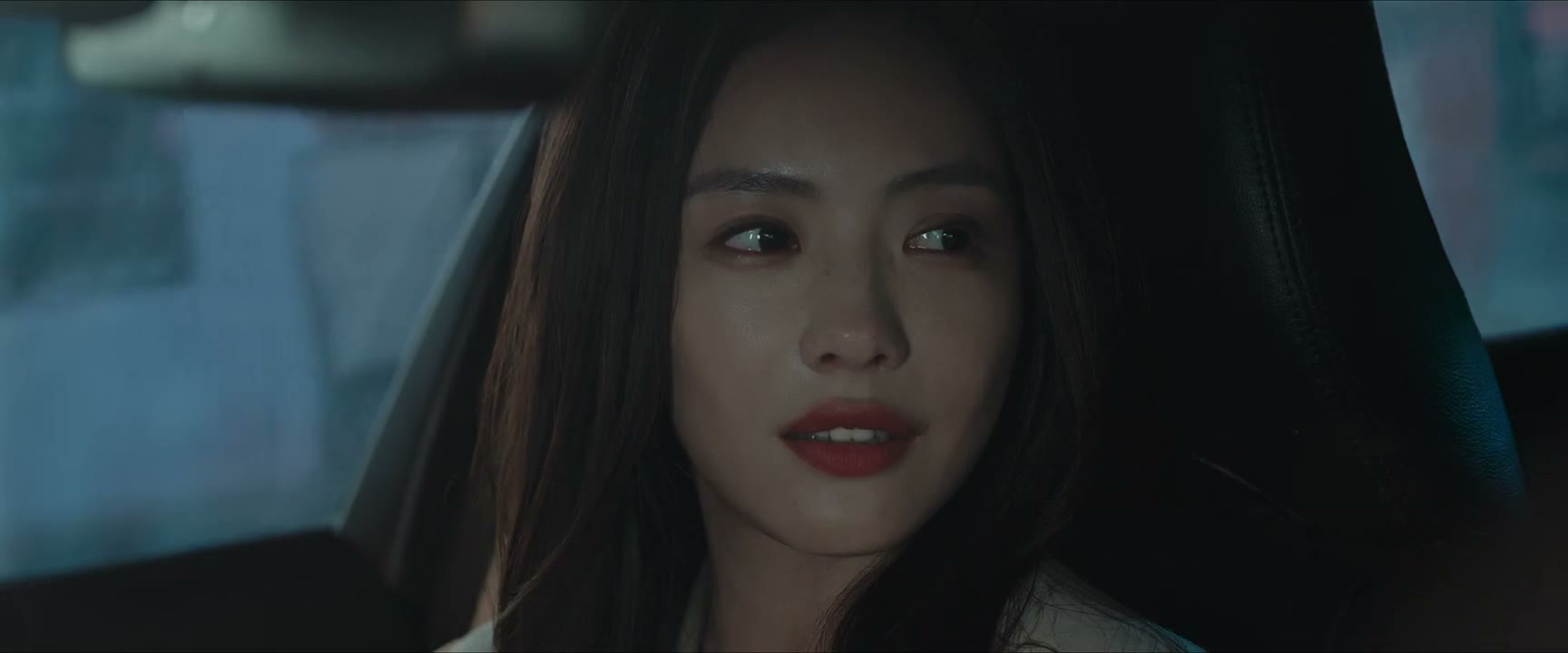 江教授 是有点美色在身上的