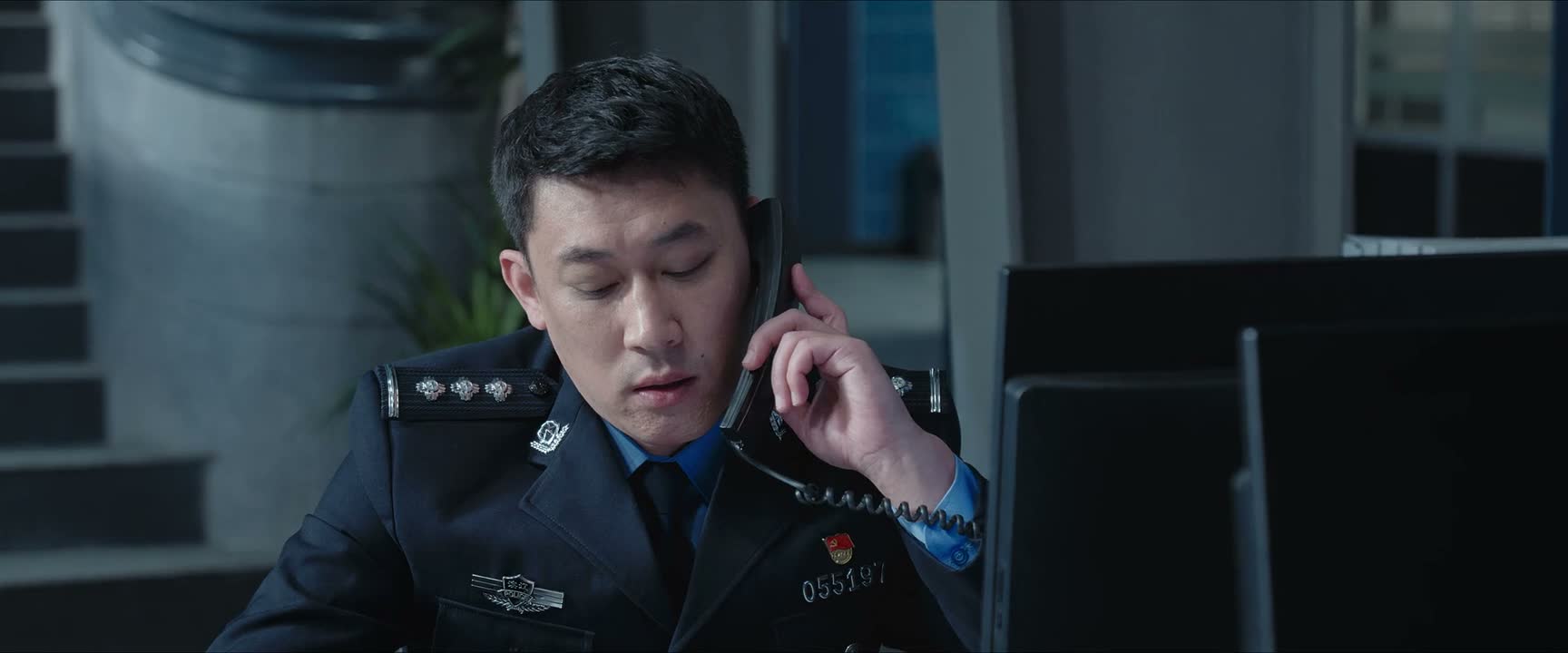 你好 周瑾在吗
