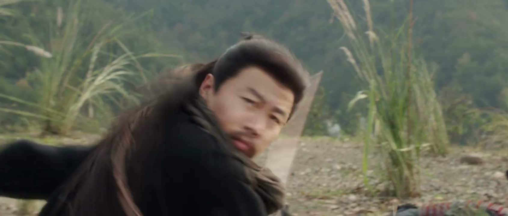 贸然出手偷袭