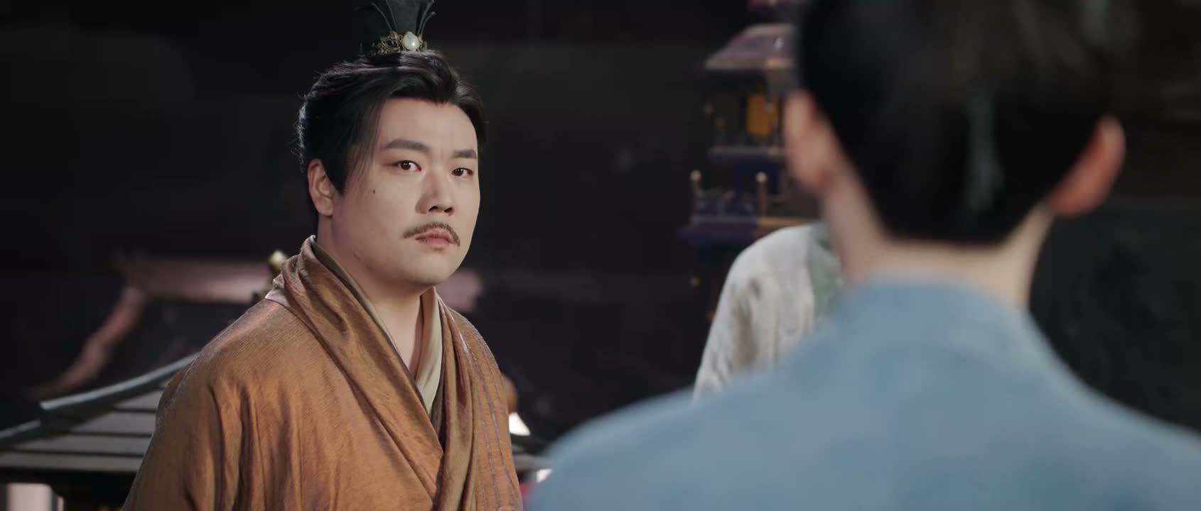 再怎么样也得找一个会武功的