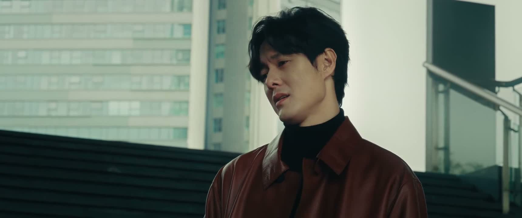 等一个给老许敬酒的女人 那还不容易