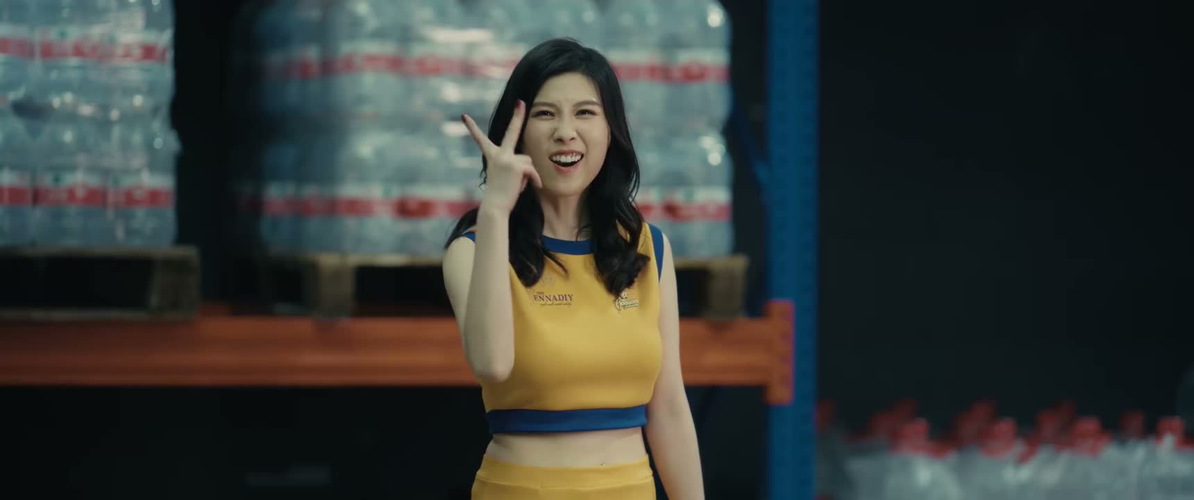 还有阿芳姐 你不是号称跟她关系好吗