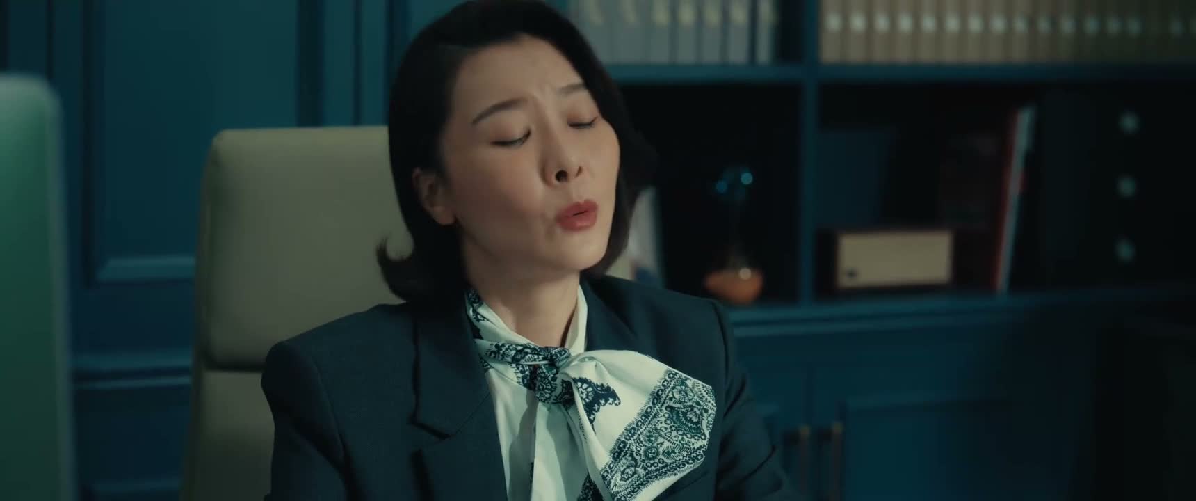 我的意思是 你无权开除她