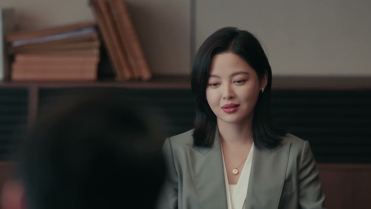 你刚做律师没多久吧