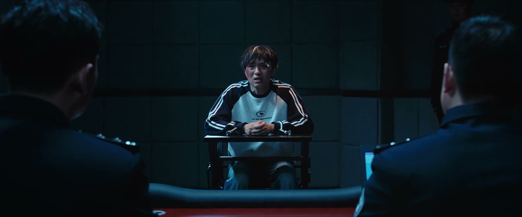 蒋诚会给他掀个底朝天的 说清楚