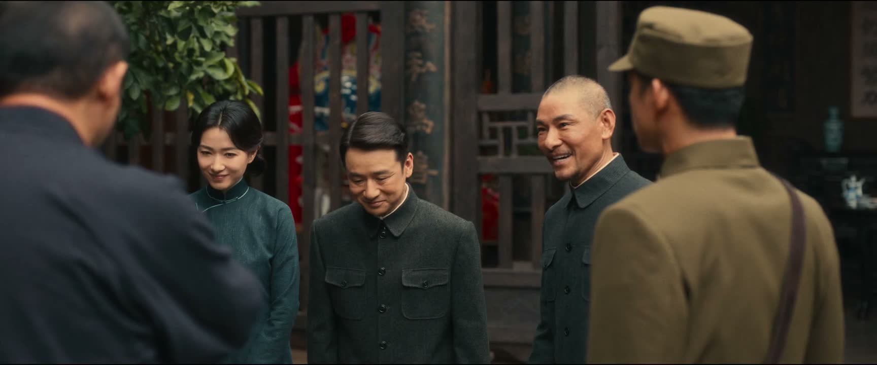 久仰 久仰 何专员
