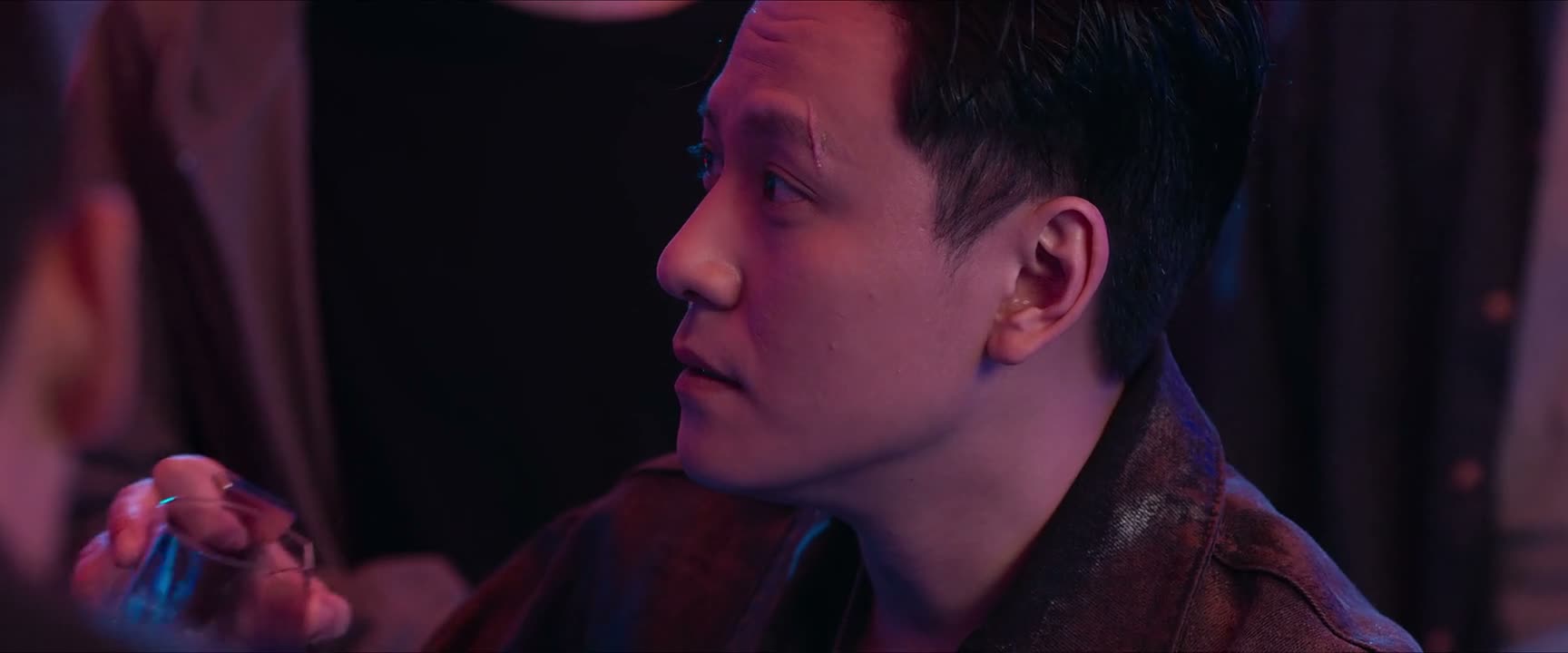 你人在哪儿 在这儿将就了一宿 有人作证吗