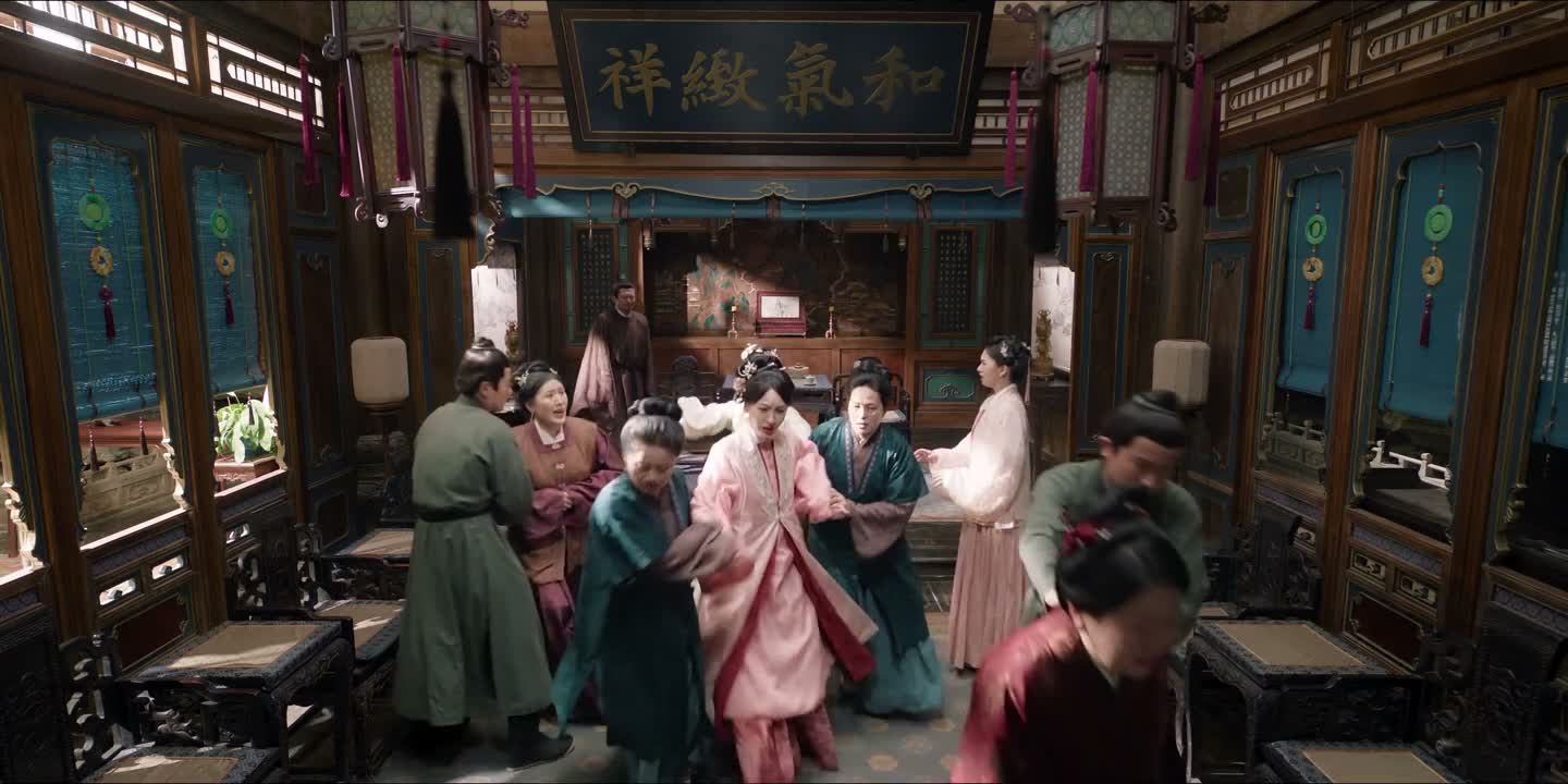 不许打我娘 你们干什么