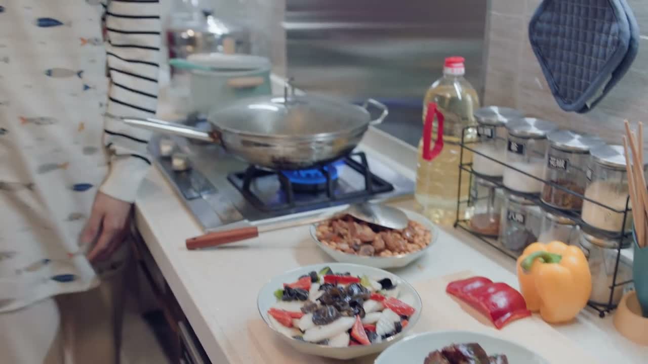 一会儿再吃 马上就好了