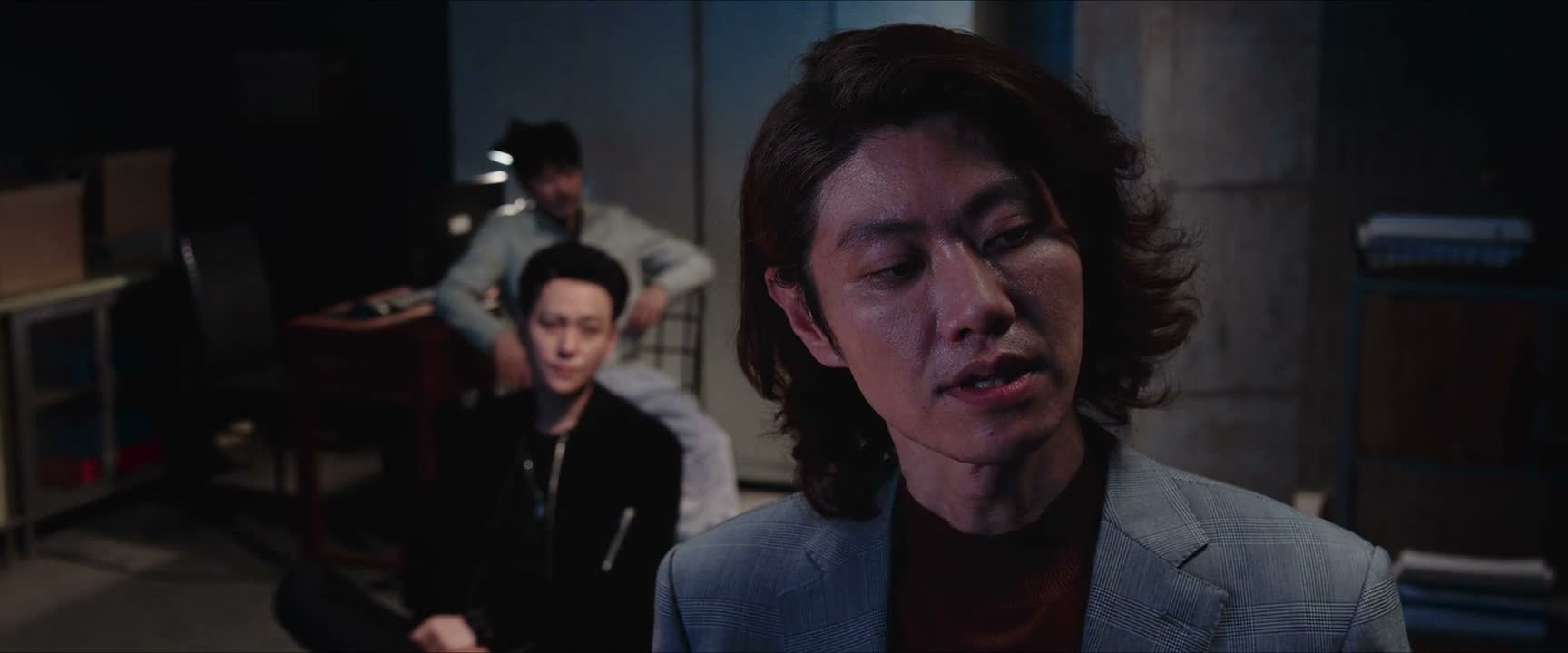 但是最近风声紧 我需要派几个人跟着你 没问题吧