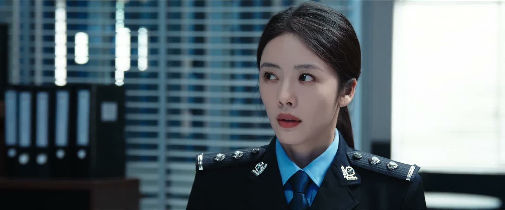 说话这么没分寸呢 人家小两口关你什么事啊