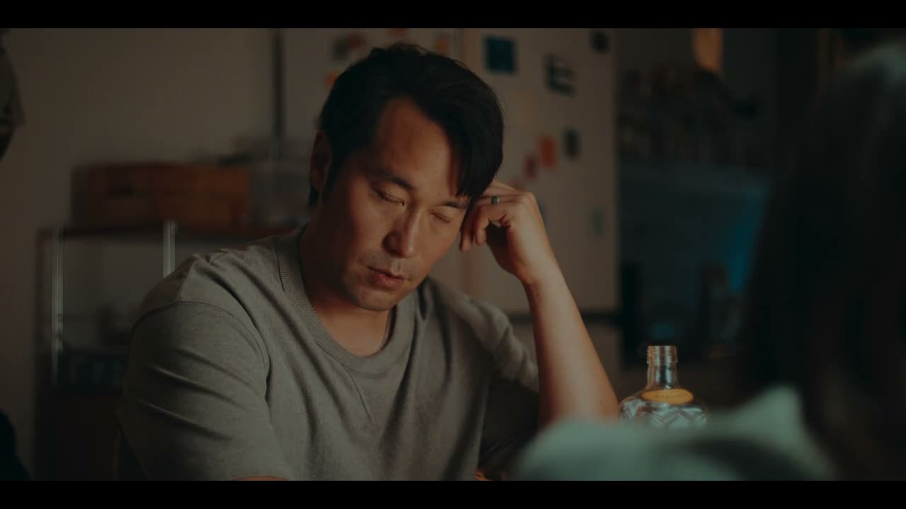 - 我可以抱你吗? - 这是什么鬼问题啊?