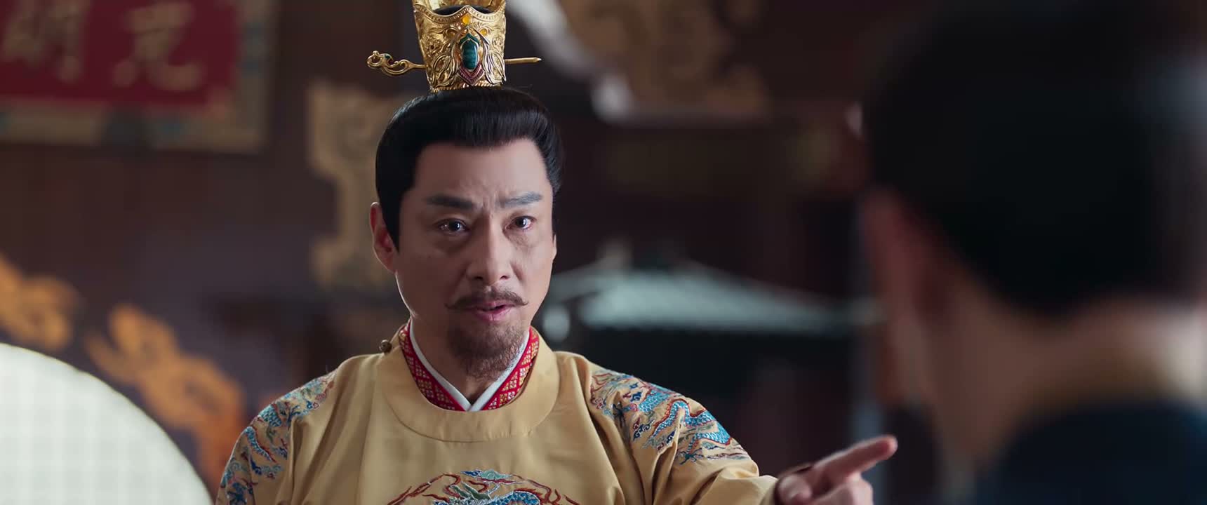 难不成你自个演完了