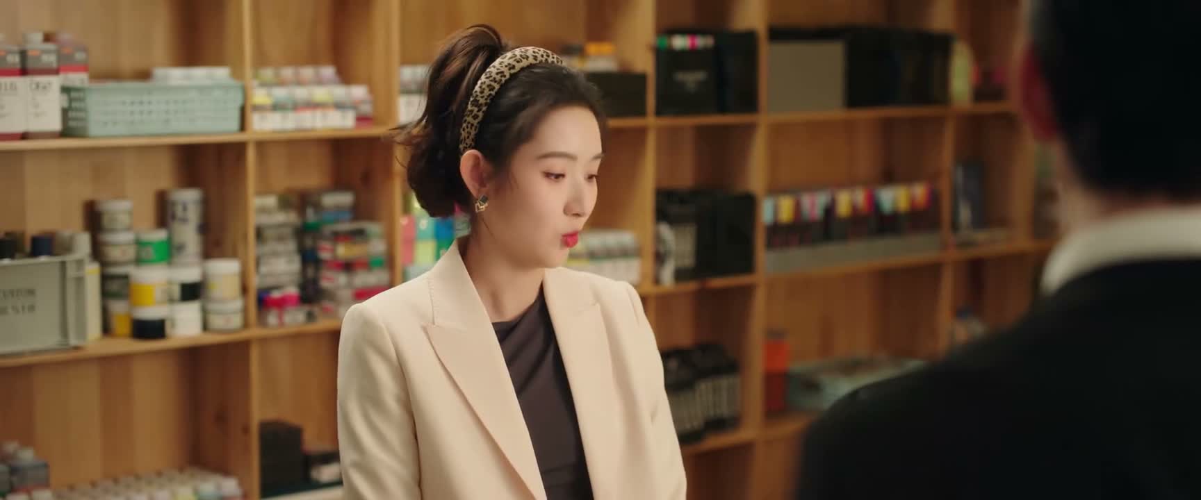 我说怎么看上去灰头土脸的