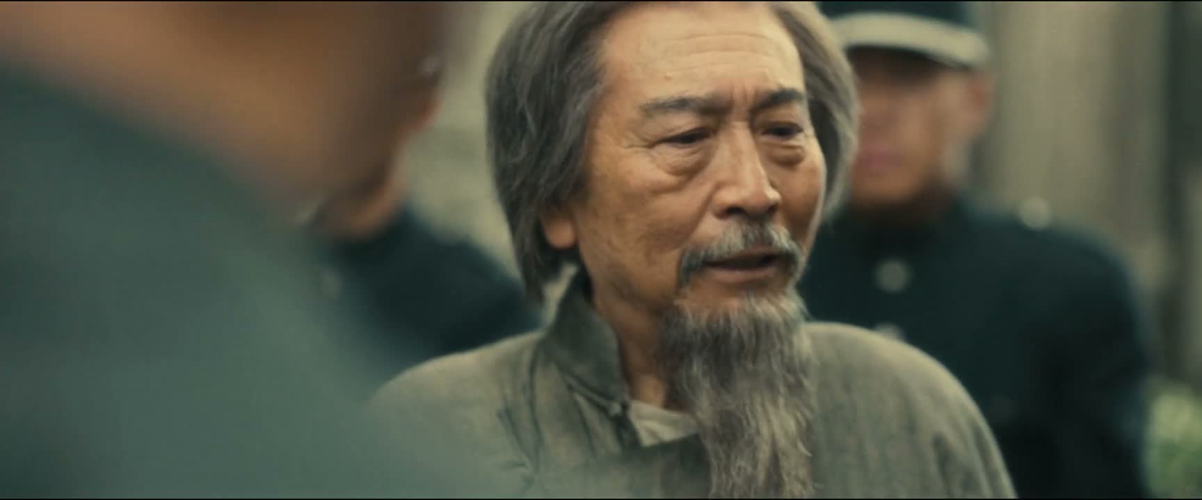 把这个合同给我看看